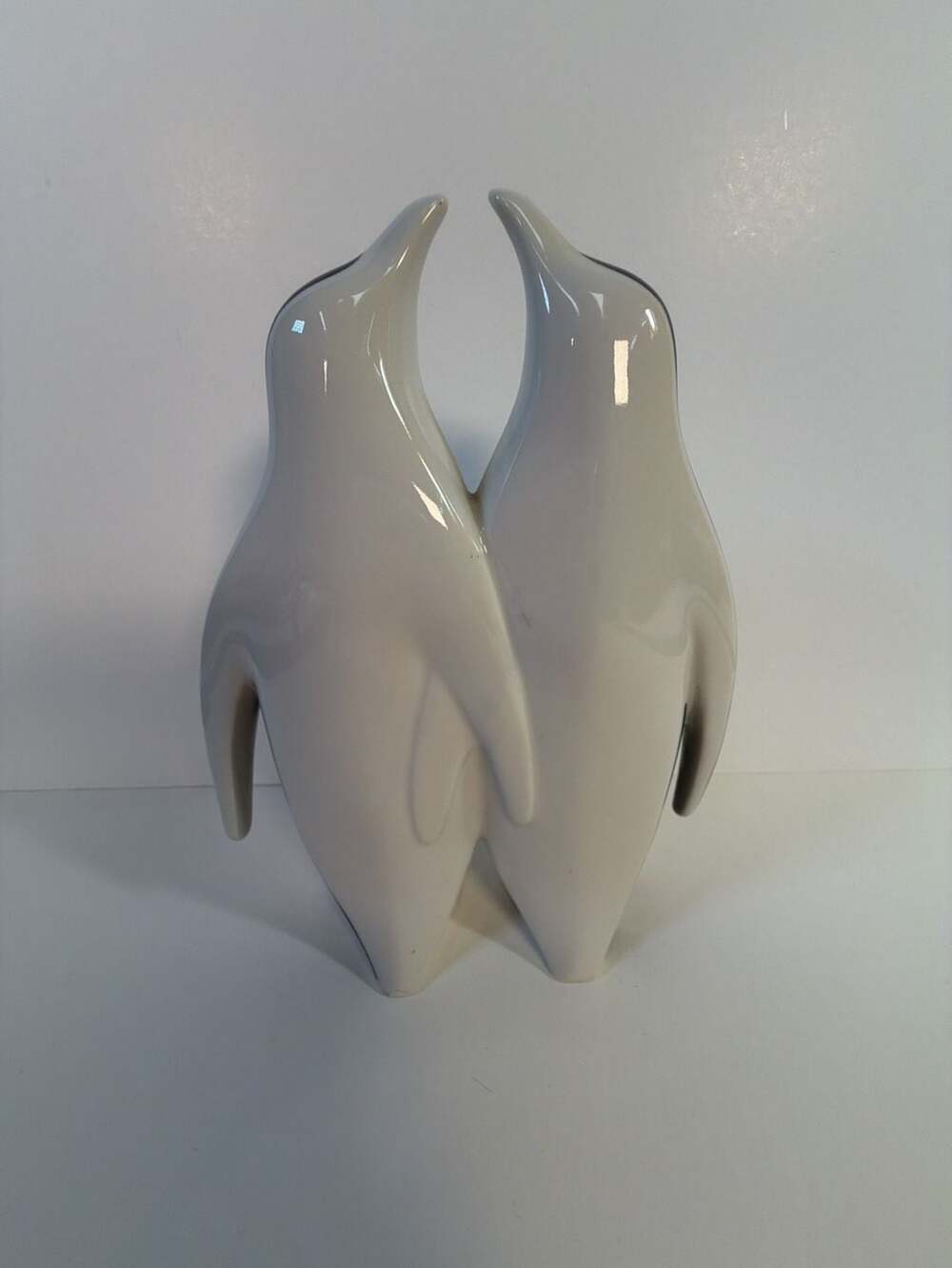 Bing & Grondahl B&G Porcelain Penguin Figurine‎ 4205